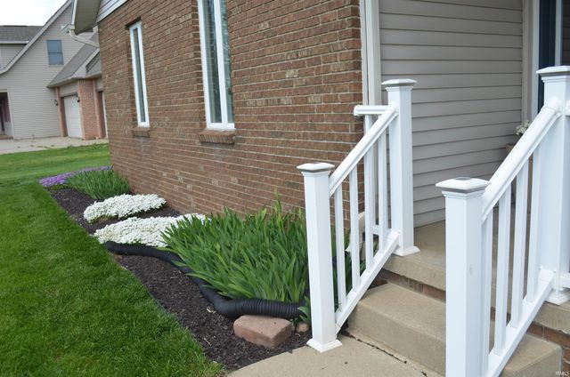 4660 E Cardinal Drive, Syracuse, IN 46567