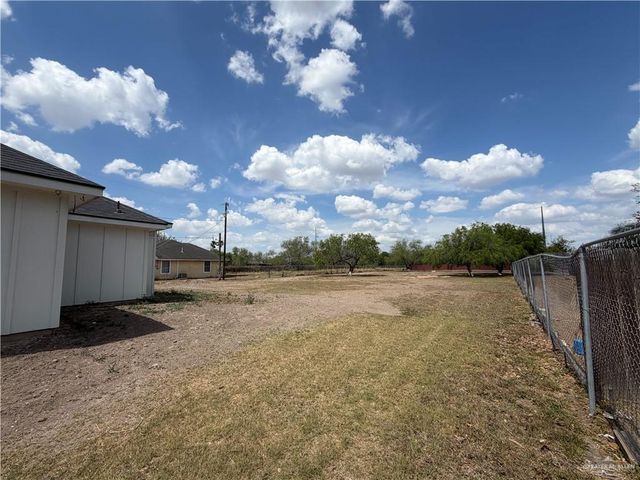 12 E North Road, Weslaco, TX 78596