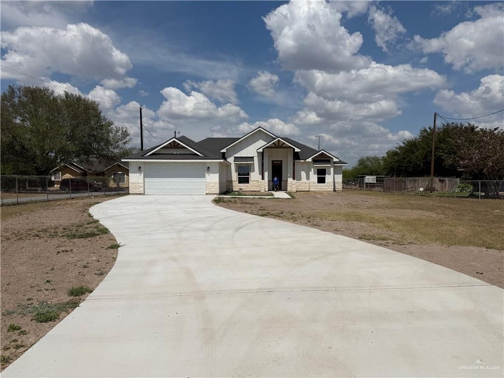 12 E North Road, Weslaco, TX 78596