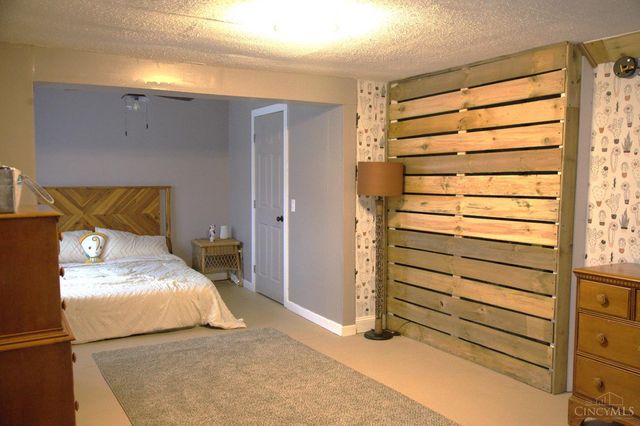 5845 Manchester Road, Franklin Twp, OH 45005