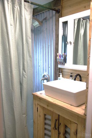 5845 Manchester Road, Franklin Twp, OH 45005