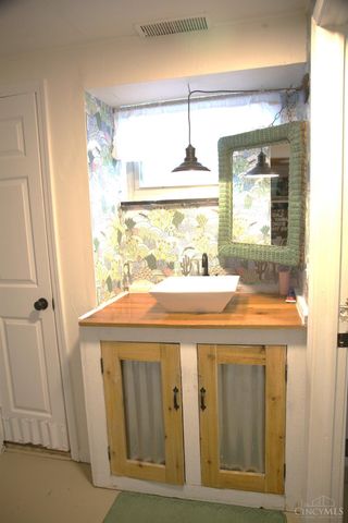 5845 Manchester Road, Franklin Twp, OH 45005