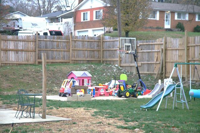 5845 Manchester Road, Franklin Twp, OH 45005