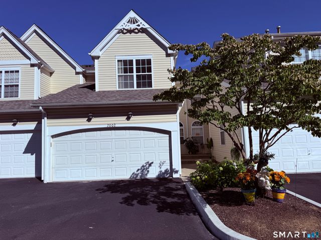 2002 Eaton Court 2002, Danbury, CT 06811
