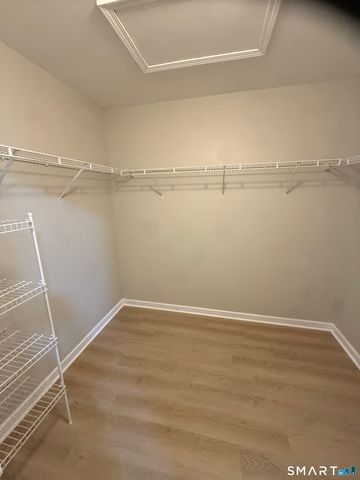 2002 Eaton Court 2002, Danbury, CT 06811