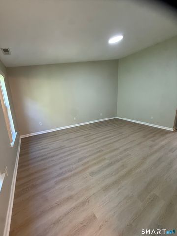 2002 Eaton Court 2002, Danbury, CT 06811