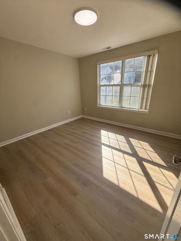2002 Eaton Court 2002, Danbury, CT 06811