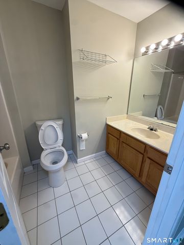 2002 Eaton Court 2002, Danbury, CT 06811