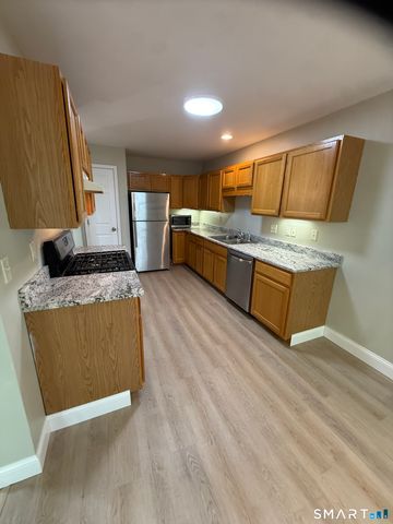 2002 Eaton Court 2002, Danbury, CT 06811