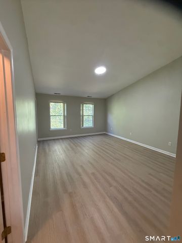 2002 Eaton Court 2002, Danbury, CT 06811