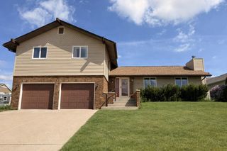601 13th Ave NE, Minot, ND 58701