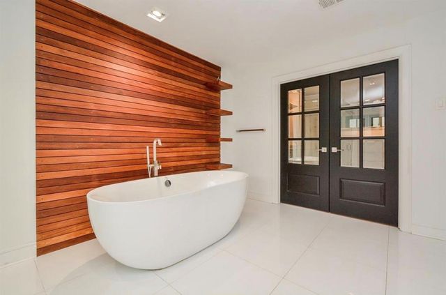 10603 Riverview Drive, Houston, TX 77042