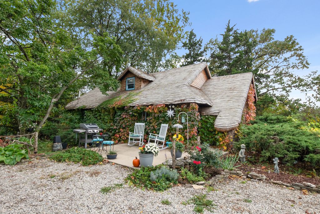 701 E 7th Street, Lockport, IL 60441