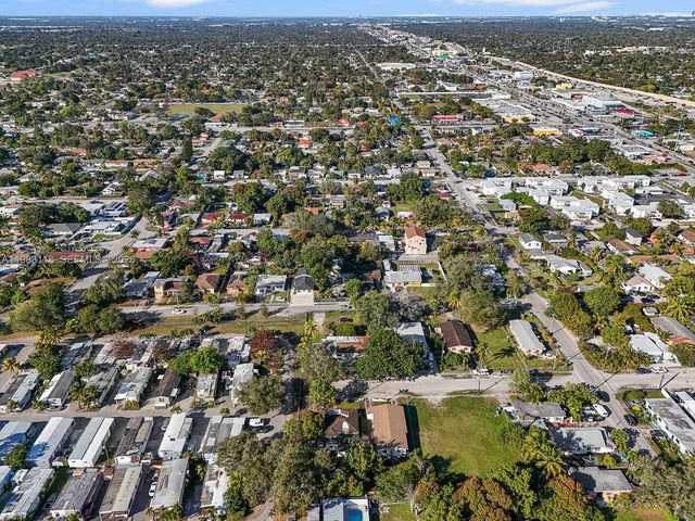 836 NW 98th St 838, Miami, FL 33150