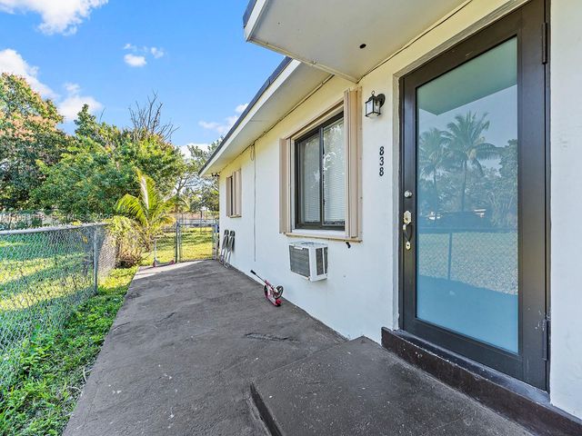 836 NW 98th St 838, Miami, FL 33150