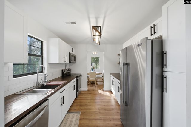 10225 Garners Ferry Road, Eastover, SC 29044