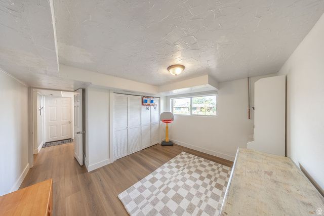 1987 S CLAREMONT DR, Bountiful, UT 84010