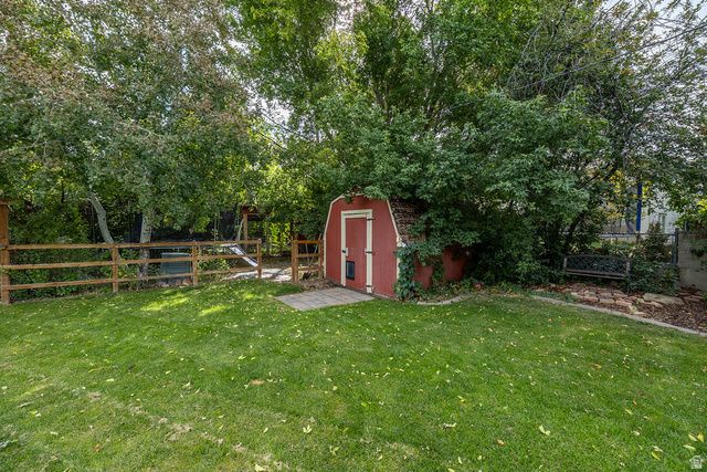 1987 S CLAREMONT DR, Bountiful, UT 84010