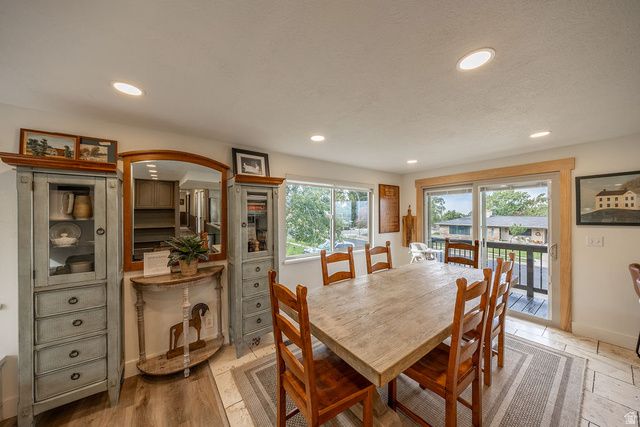 1987 S CLAREMONT DR, Bountiful, UT 84010