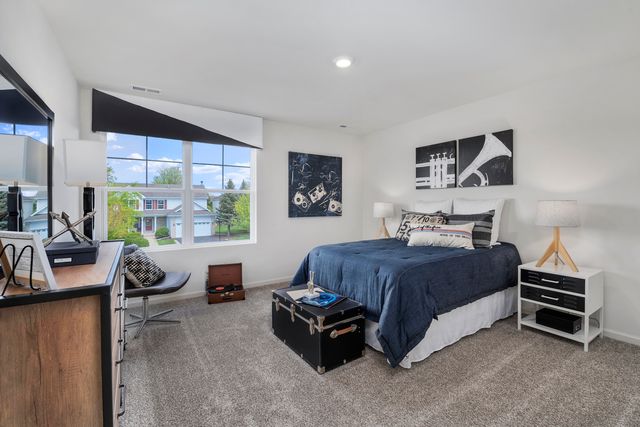 999 SAPPHIRE Lane, Montgomery, IL 60538