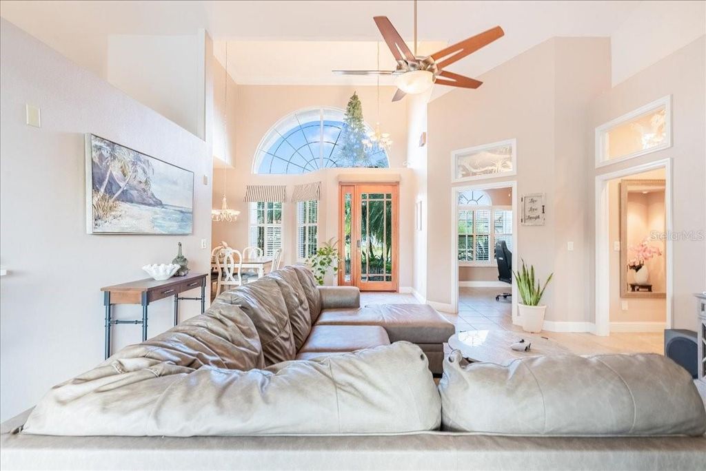 Image 5 of property listing at 3224 COUNTRYSIDE VIEW DRIVE, St Cloud, FL 34772