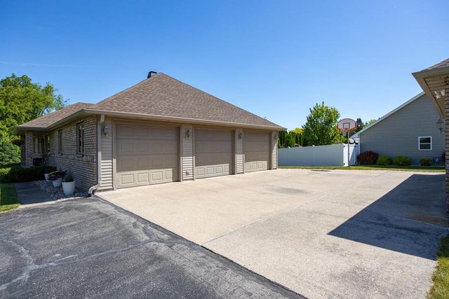N1434 HIGHGREEN COURT, Greenville, WI 54942