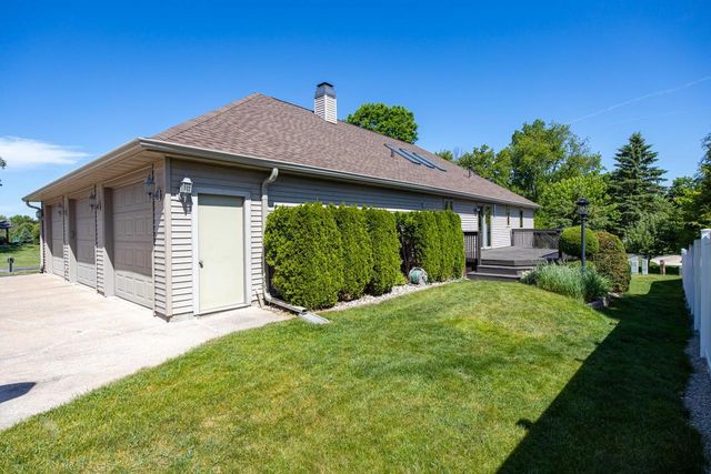 N1434 HIGHGREEN COURT, Greenville, WI 54942