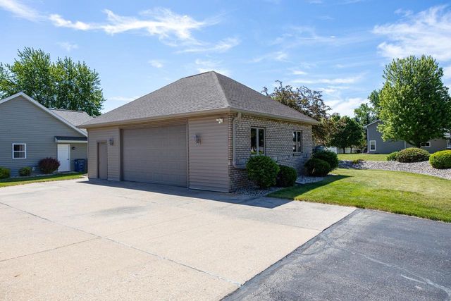 N1434 HIGHGREEN COURT, Greenville, WI 54942