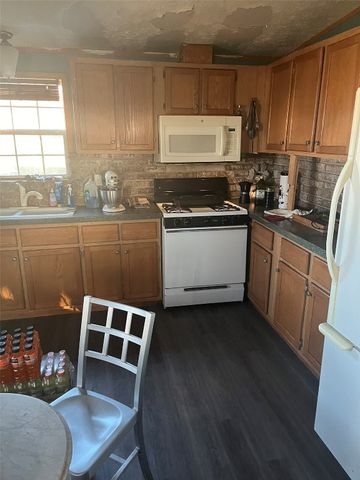 301 S Walnut Avenue, Garrison, IA 52229