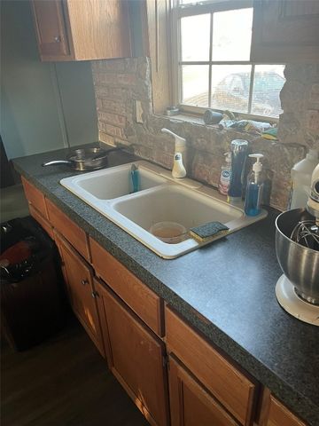 301 S Walnut Avenue, Garrison, IA 52229