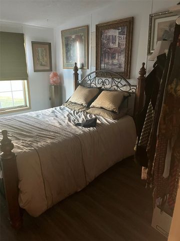 301 S Walnut Avenue, Garrison, IA 52229