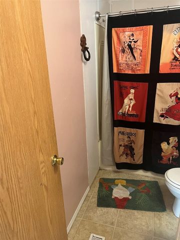 301 S Walnut Avenue, Garrison, IA 52229