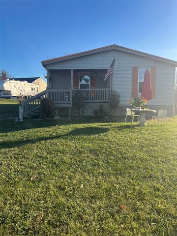 301 S Walnut Avenue, Garrison, IA 52229