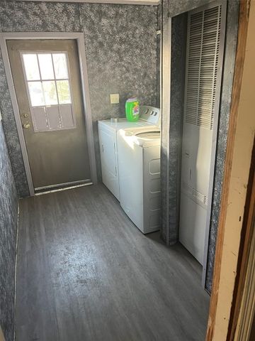 301 S Walnut Avenue, Garrison, IA 52229