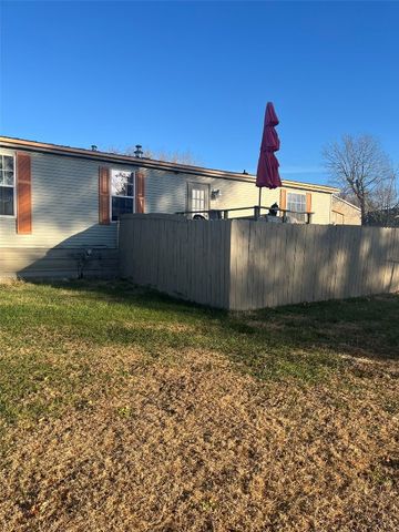 301 S Walnut Avenue, Garrison, IA 52229