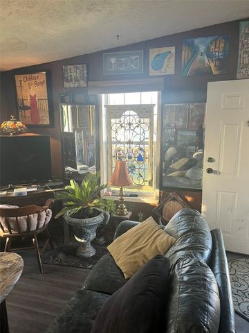 301 S Walnut Avenue, Garrison, IA 52229