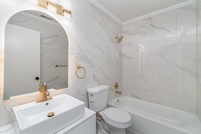 8480 Island Pines Place, Deerfield Twp., OH 45039