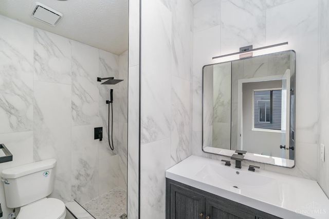 8480 Island Pines Place, Deerfield Twp., OH 45039