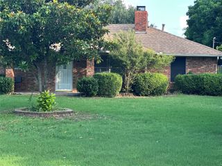 1614 Tenderfoot Lane, Desoto, TX 75115