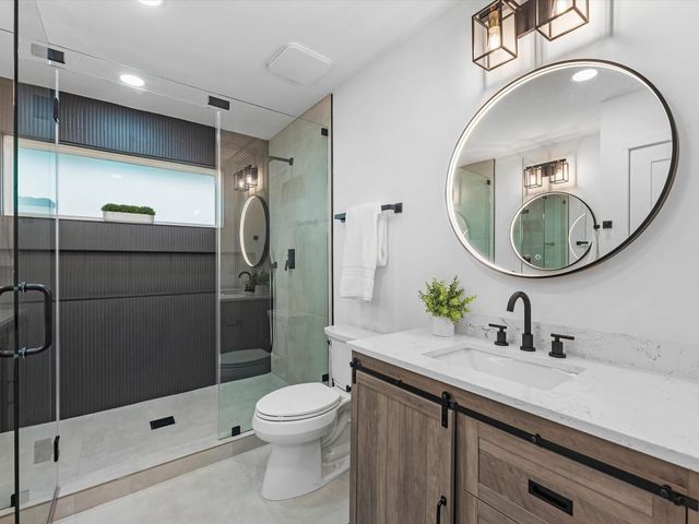 1826 Woodcrest Drive, Houston, TX 77018