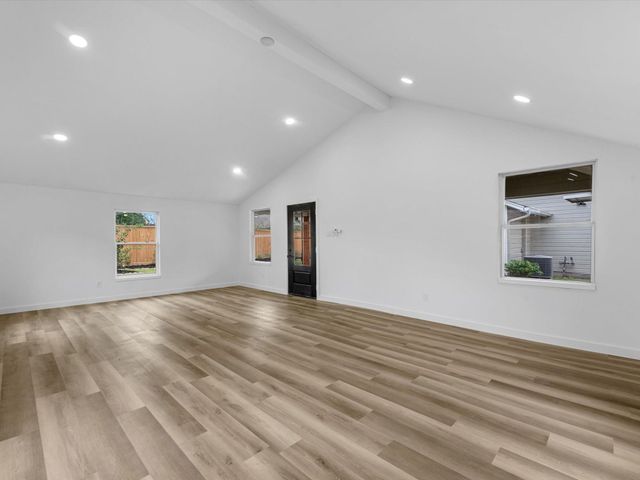 1826 Woodcrest Drive, Houston, TX 77018