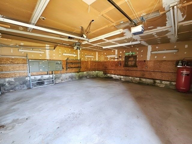 30 Circuit Ave, Ludlow, MA 01056