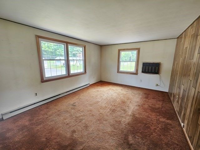 30 Circuit Ave, Ludlow, MA 01056