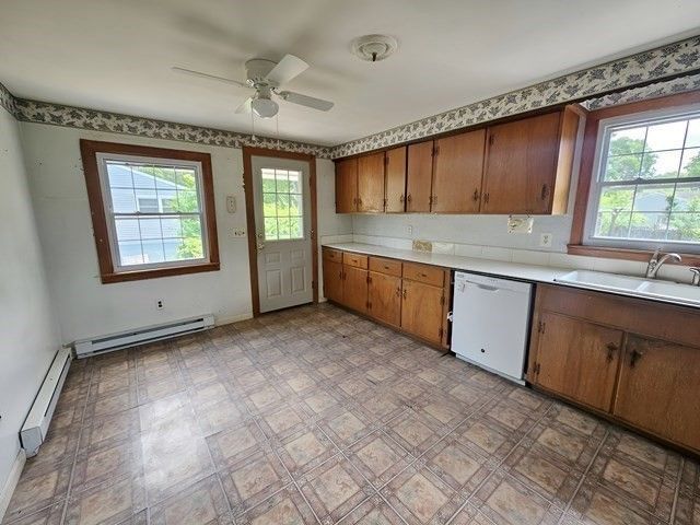 30 Circuit Ave, Ludlow, MA 01056