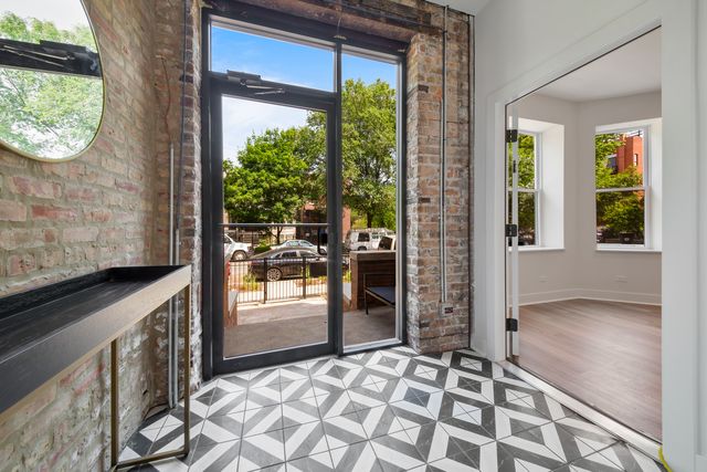 824 N Maplewood Avenue 2, Chicago, IL 60622