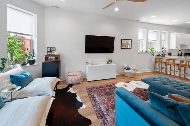 824 N Maplewood Avenue 2, Chicago, IL 60622