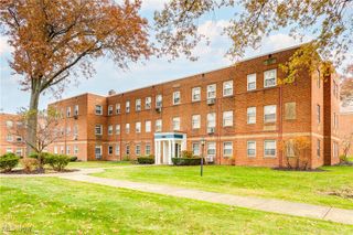 13785 Cedar Road 302d, South Euclid, OH 44118