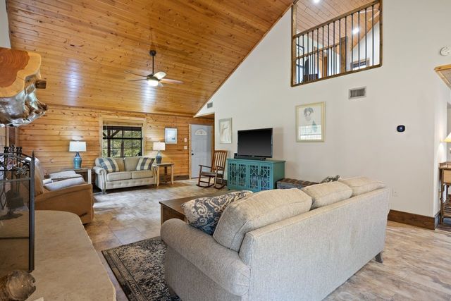 579 FM 2882, Mt Pleasant, TX 75455