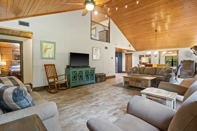 579 FM 2882, Mt Pleasant, TX 75455