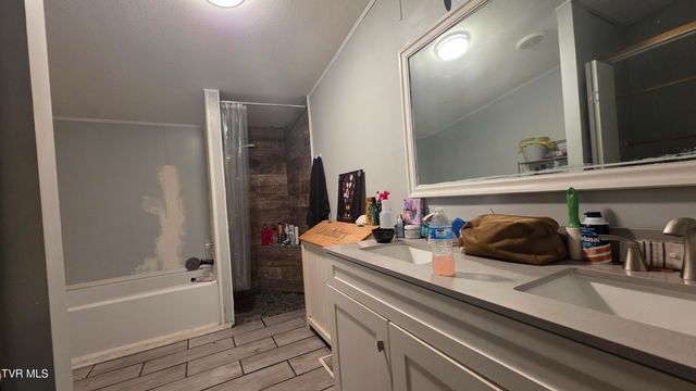 110 Hughes Road, Johnson City, TN 37601